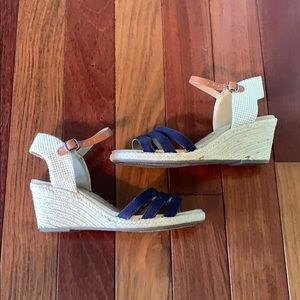 Lucky Brand Navy and Tan Wedges- Size 6.5